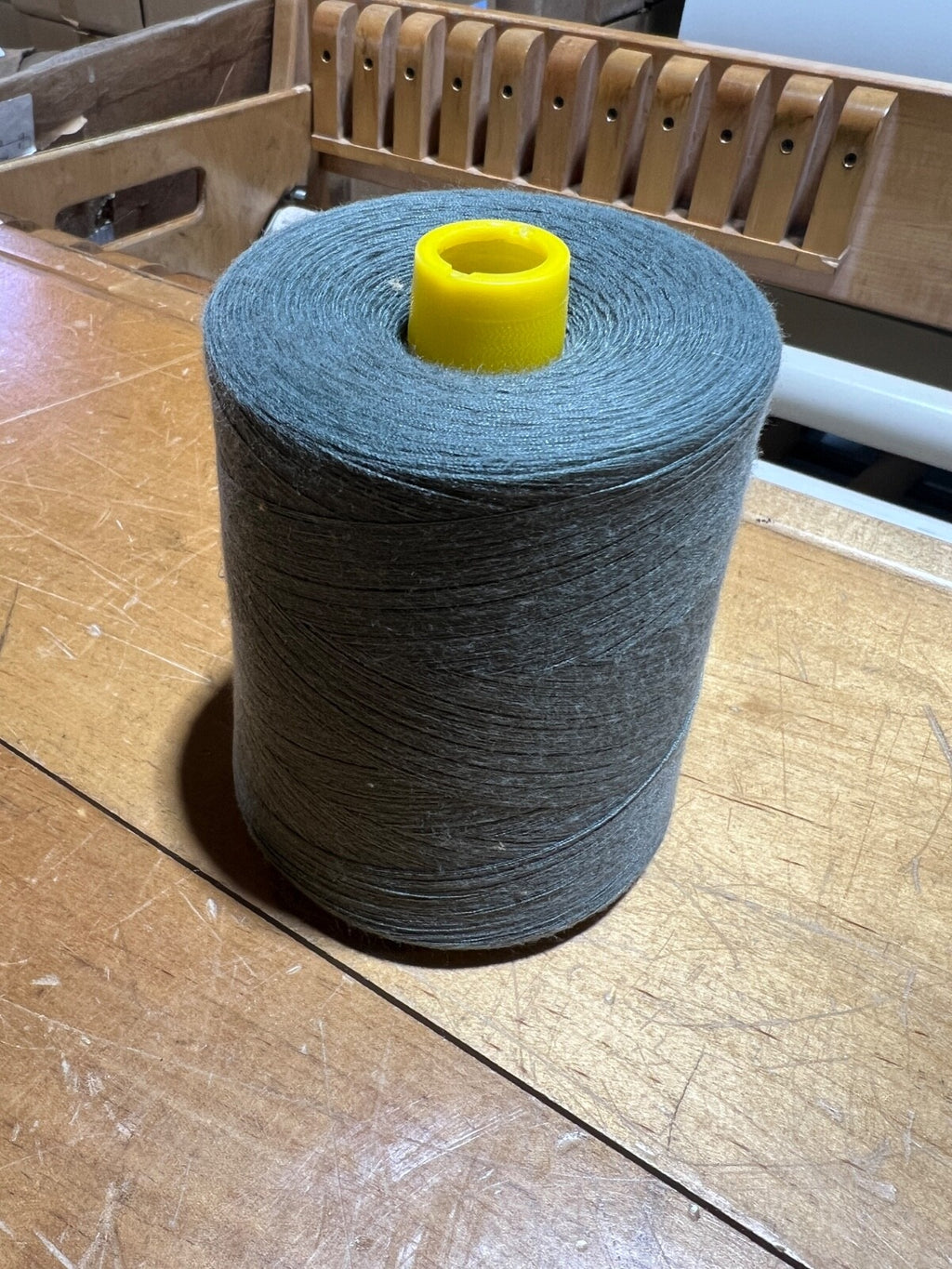 Coats GVT AA50199 Poly Corespun Thread – Foliage Green TKT 50 TEX 40 Military US
