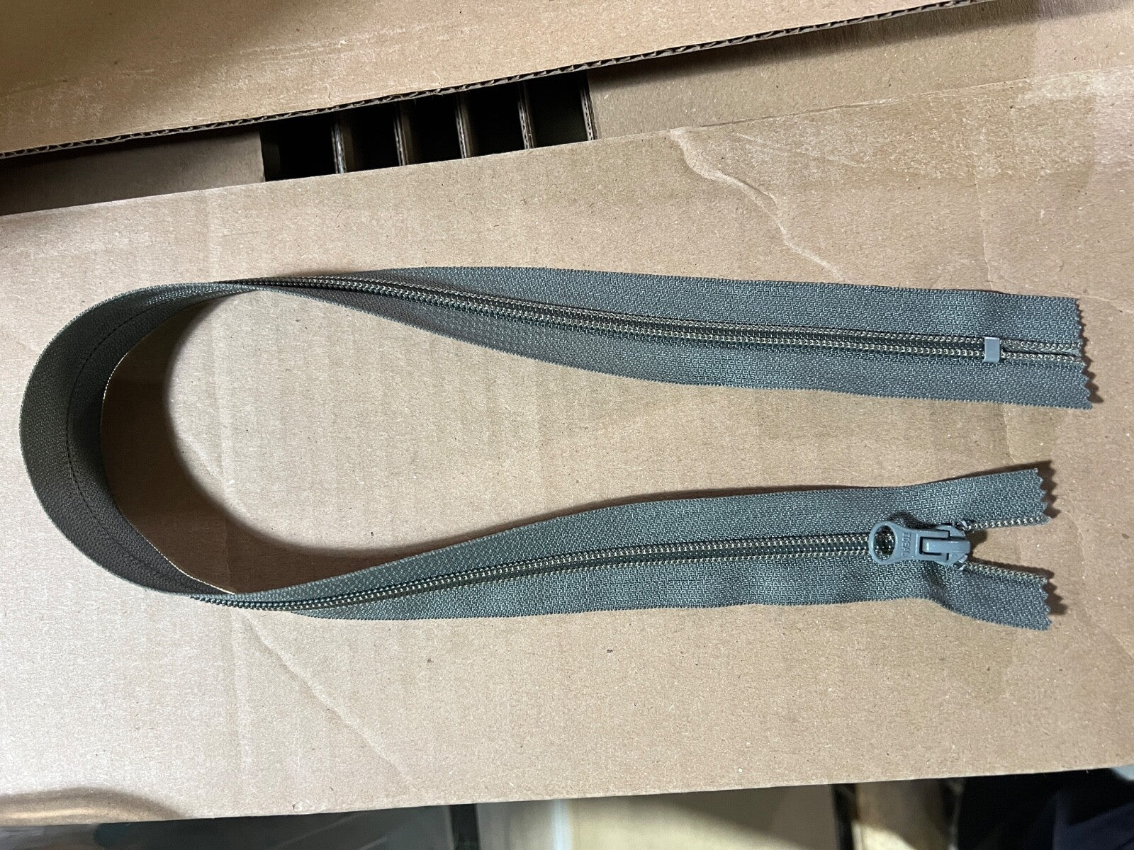 Lot of Mixed YKK & IDEAL Military Zippers – Assorted Colors & Lengths 10-pk USA